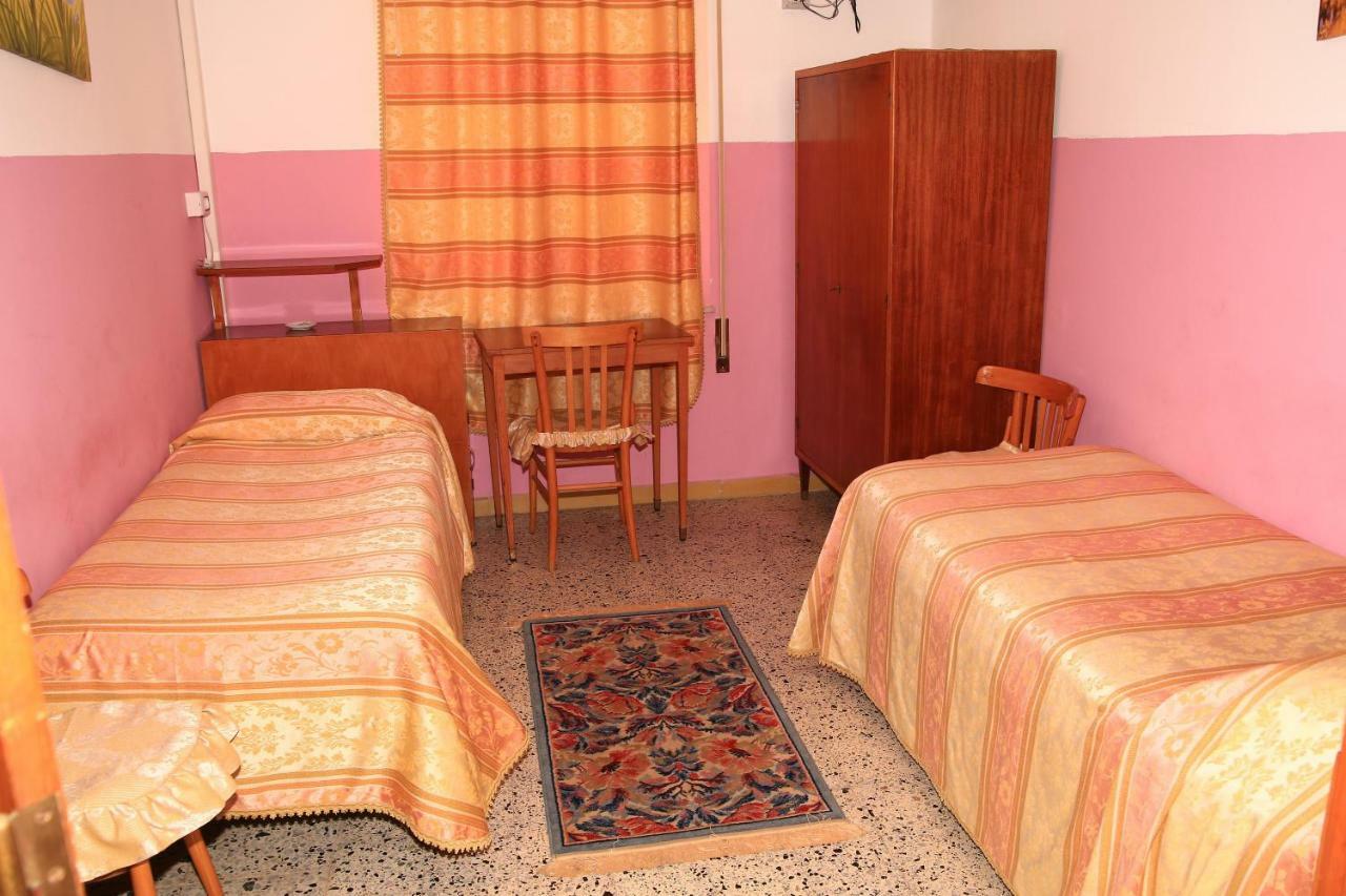 Hotel San Vincenzo Soverato Marina Exteriör bild