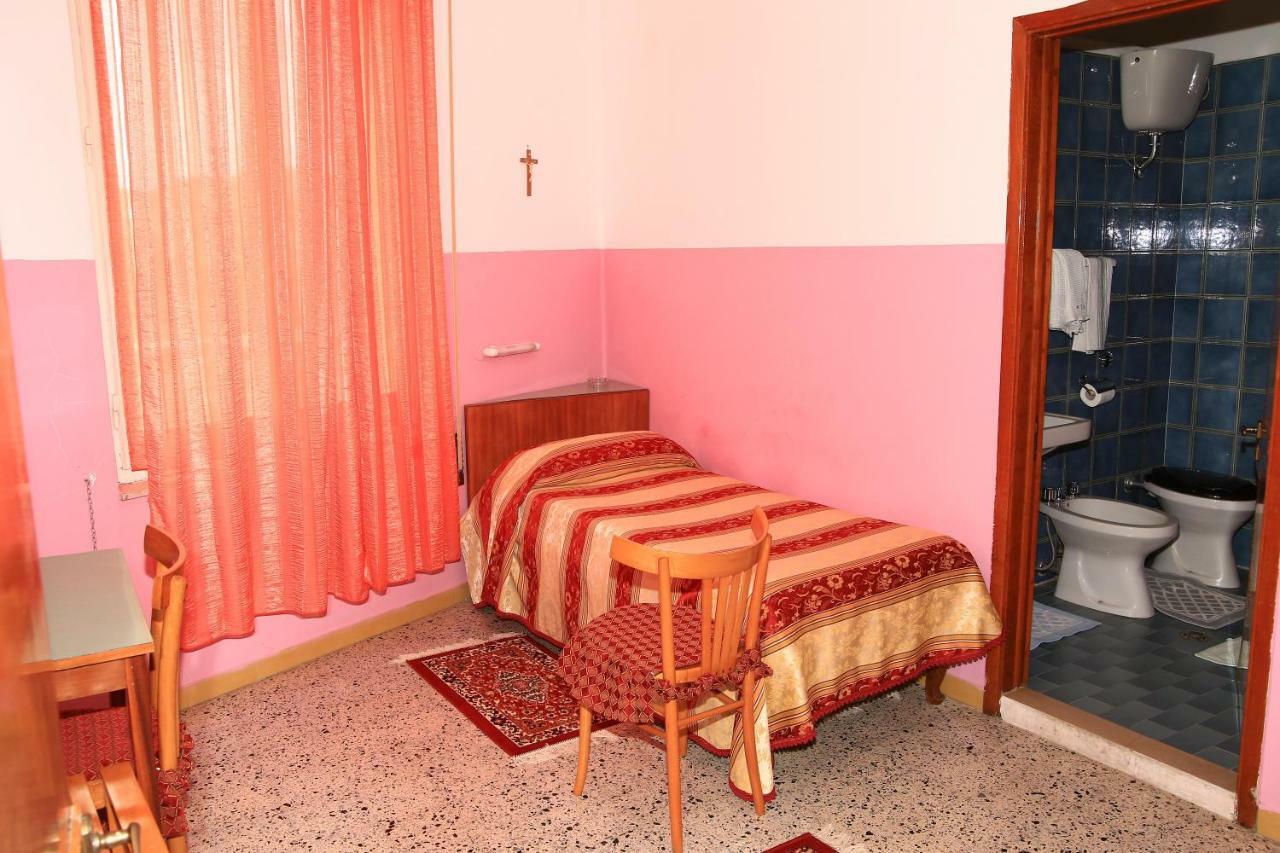 Hotel San Vincenzo Soverato Marina Exteriör bild